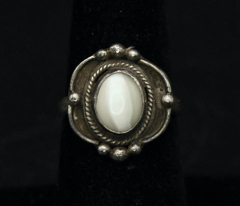 Vintage Sterling Silver Cat's Eye Glass Ring - Size 6.75