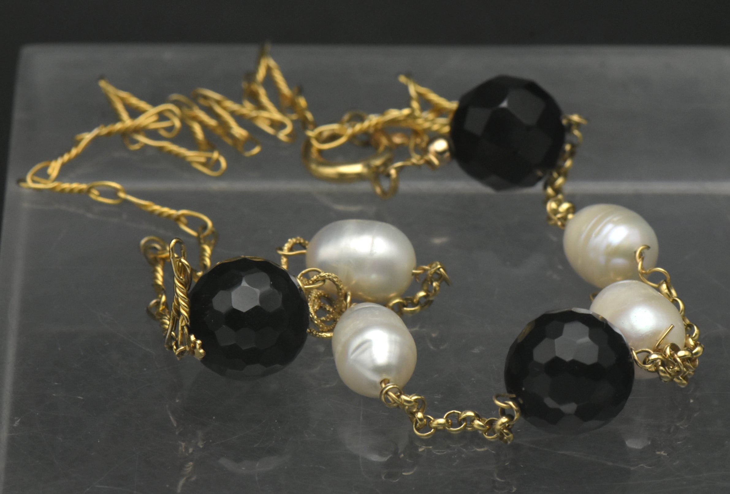 Vintage 18k Pearls and Black Onyx Chain Necklace - 21"