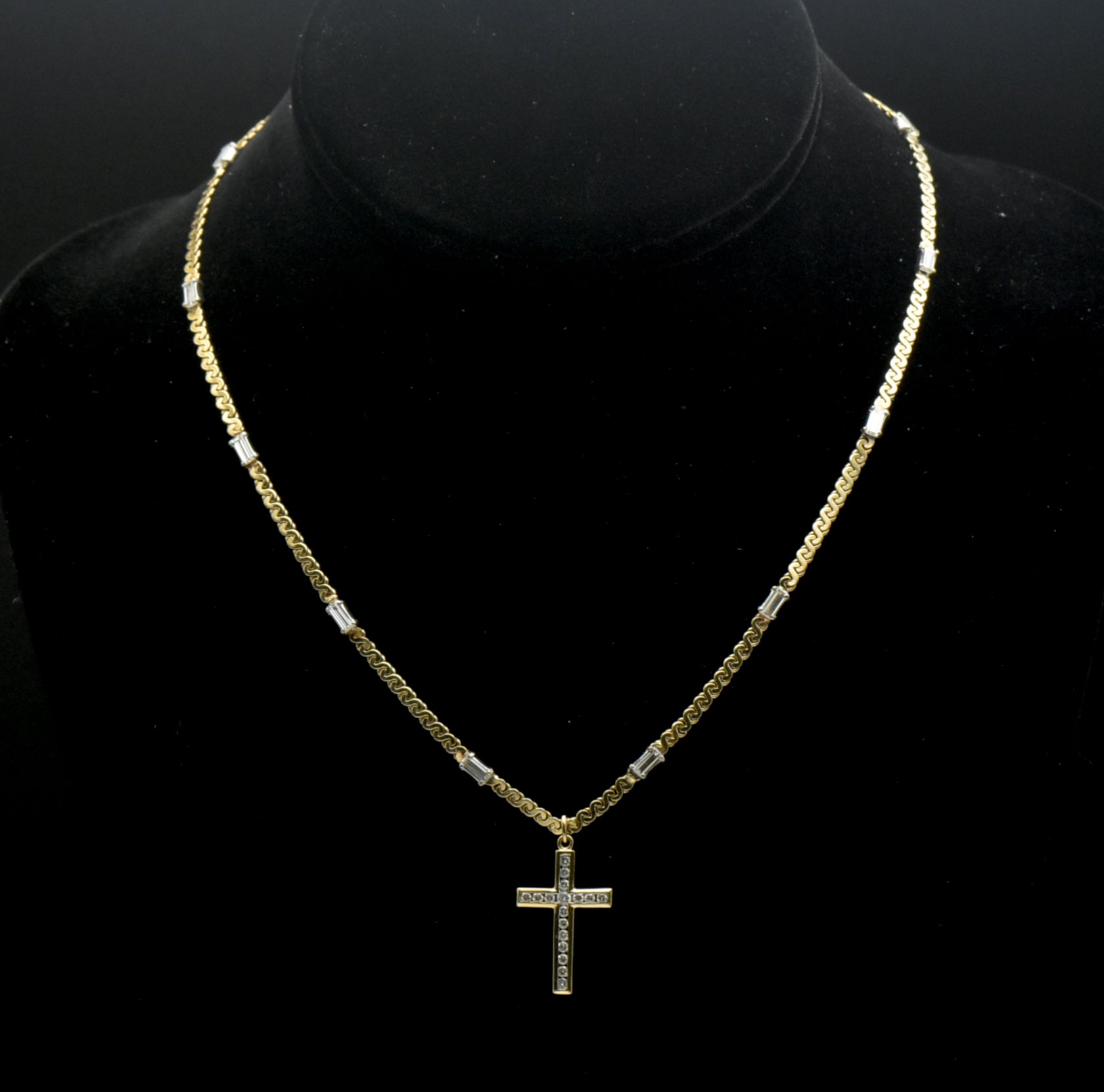 Vintage 14k Gold Diamond Studded Cross Pendant Chain Necklace - 16.75"