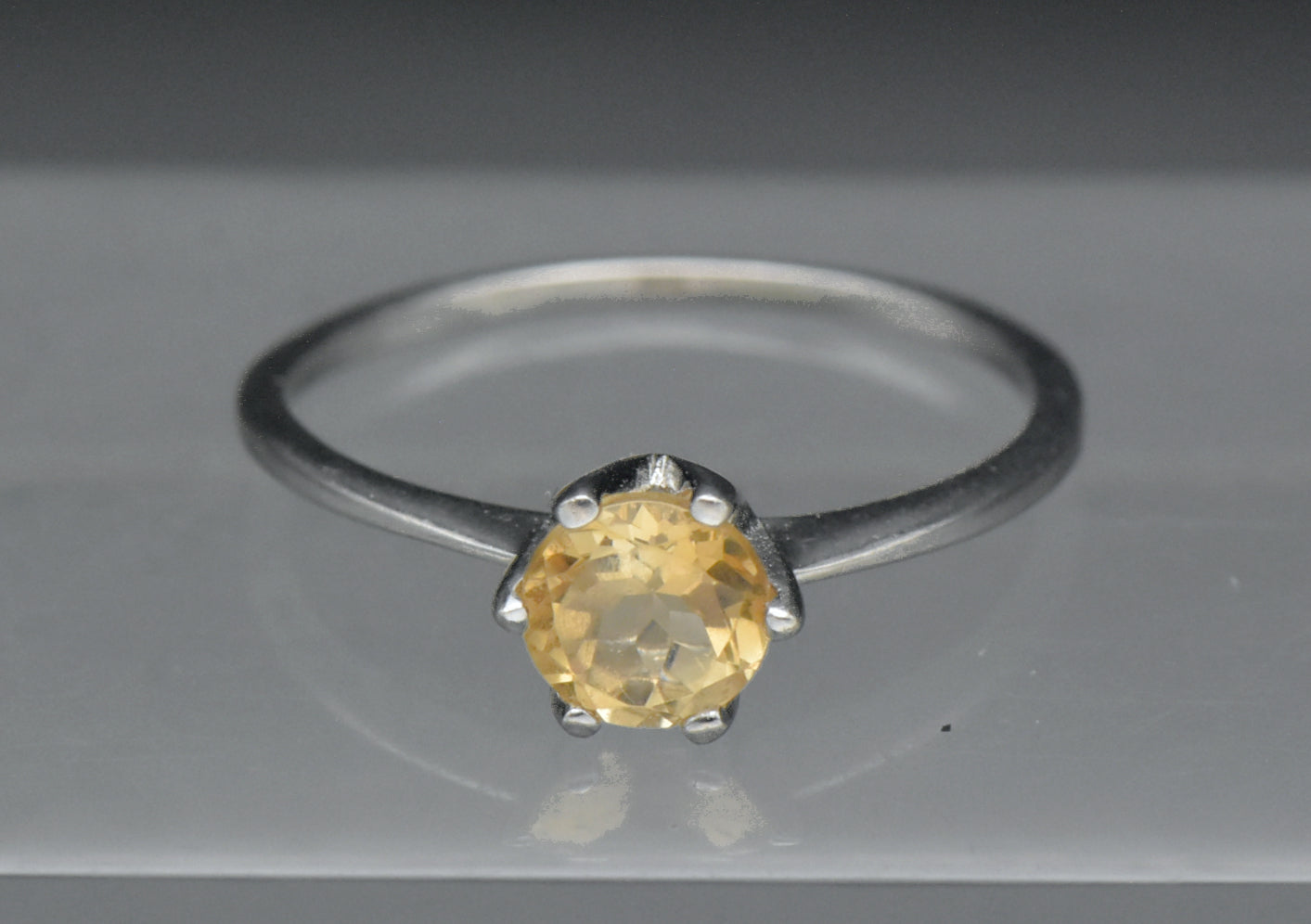 Vintage Citrine Sterling Silver Solitaire Ring - Size 8.5