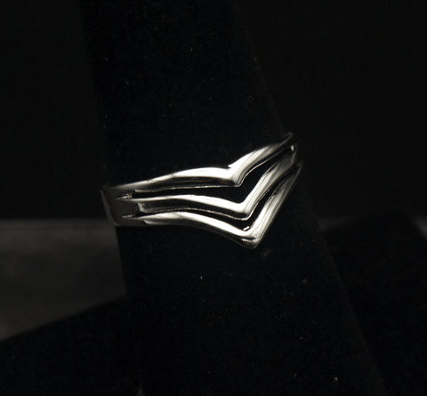 Vintage Sterling Silver Chevron Ring - Size 6.75