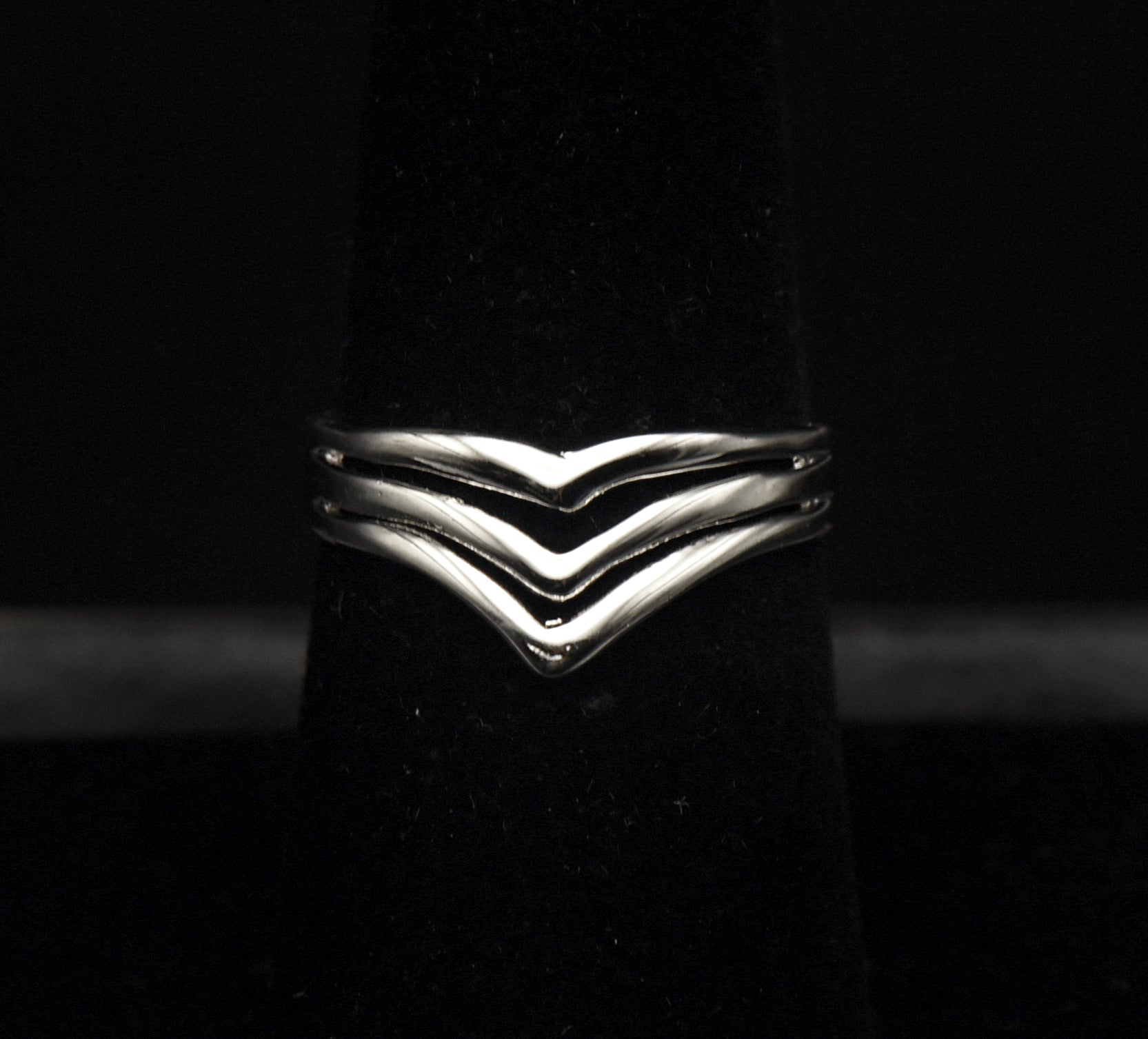 Vintage Sterling Silver Chevron Ring - Size 6.75