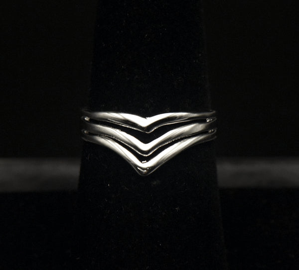 Vintage Sterling Silver Chevron Ring - Size 6.75