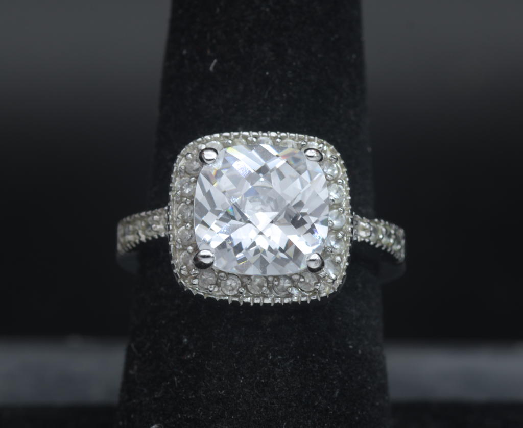 Vintage Rhodium Plated CZ Halo Ring - Size 7.25
