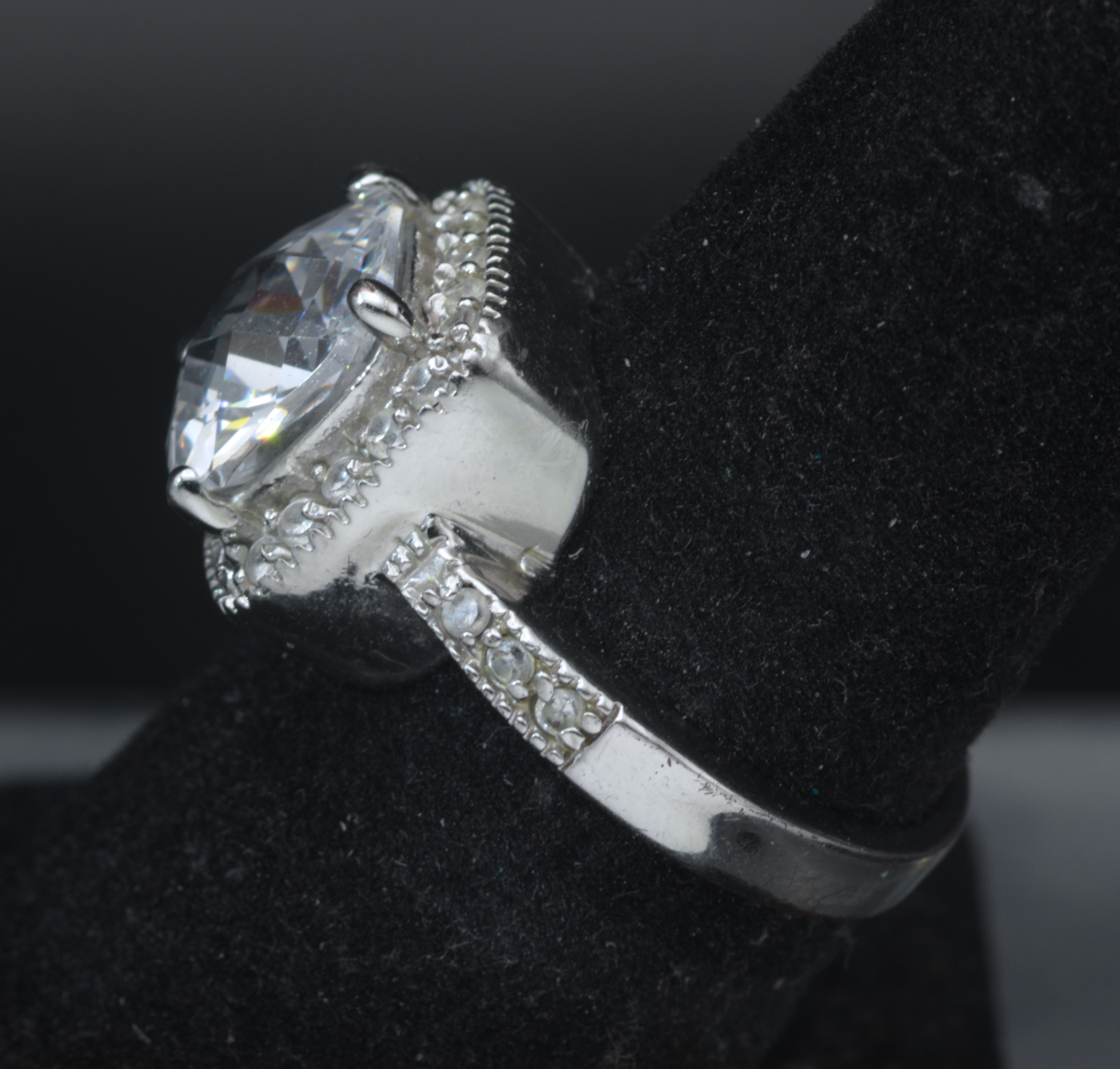 Vintage Rhodium Plated CZ Halo Ring - Size 7.25
