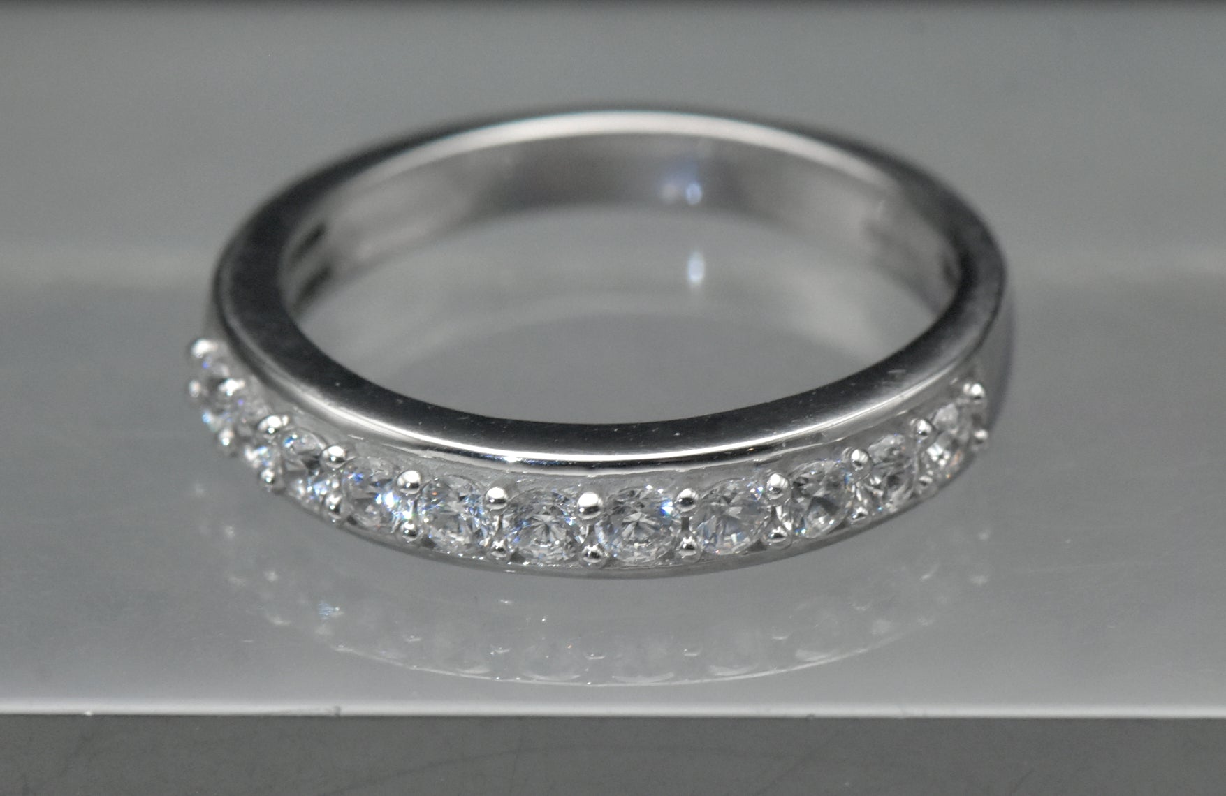 Vintage Sterling Silver Cubic Zirconia Ring - Size 7