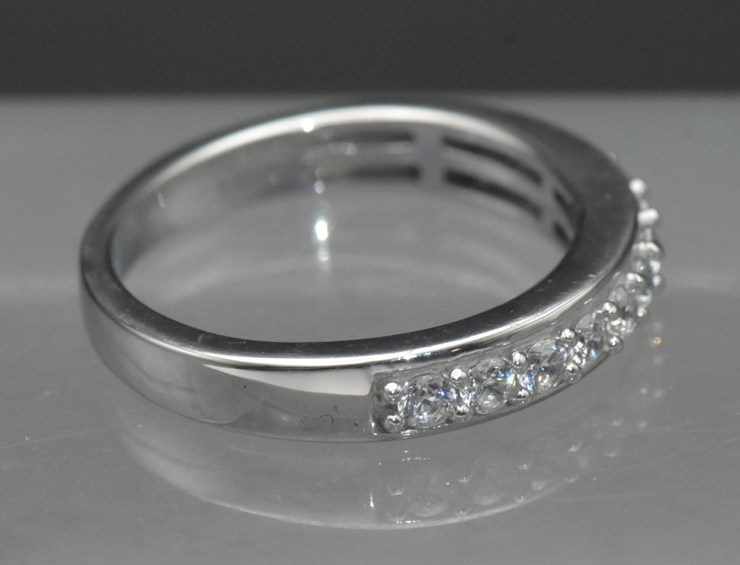 Vintage Sterling Silver Cubic Zirconia Ring - Size 7