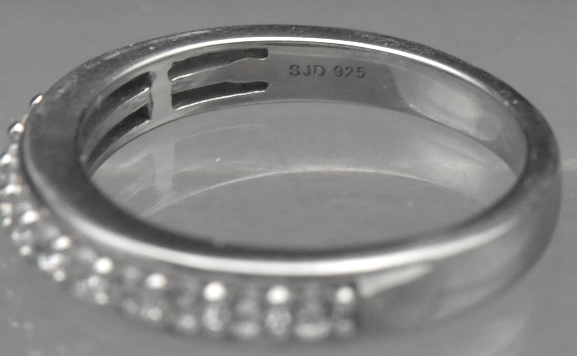Vintage Sterling Silver Cubic Zirconia Ring - Size 7