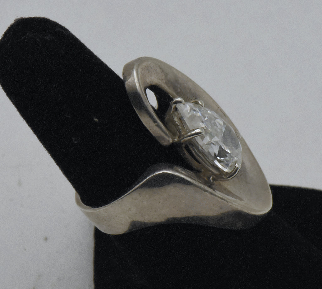 Vintage Sterling Silver Cubic Zirconia Modern Design Ring - Size 6