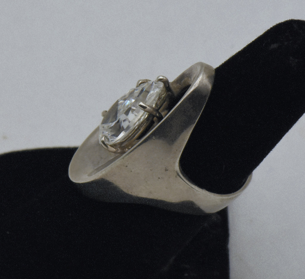 Vintage Sterling Silver Cubic Zirconia Modern Design Ring - Size 6
