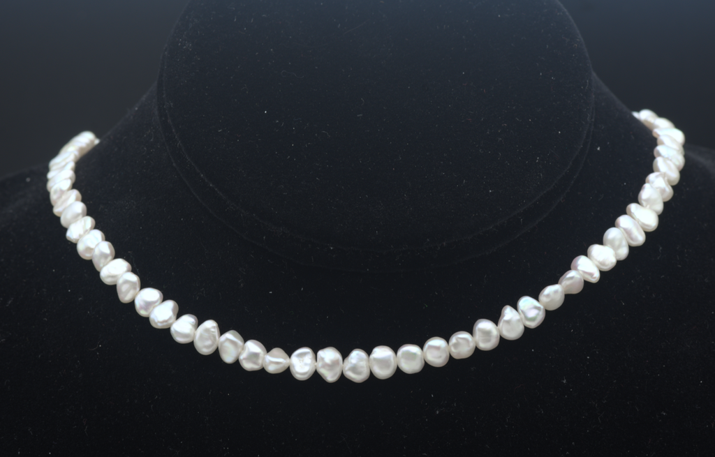 BROKEN Vintage Freshwater Pearls Single Strand Necklace - 32"