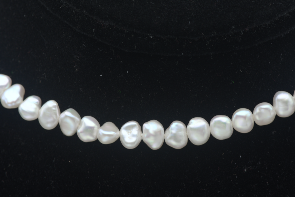 BROKEN Vintage Freshwater Pearls Single Strand Necklace - 32"