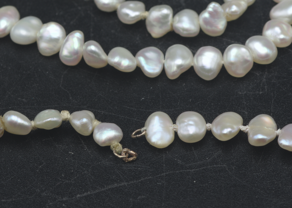 BROKEN Vintage Freshwater Pearls Single Strand Necklace - 32"