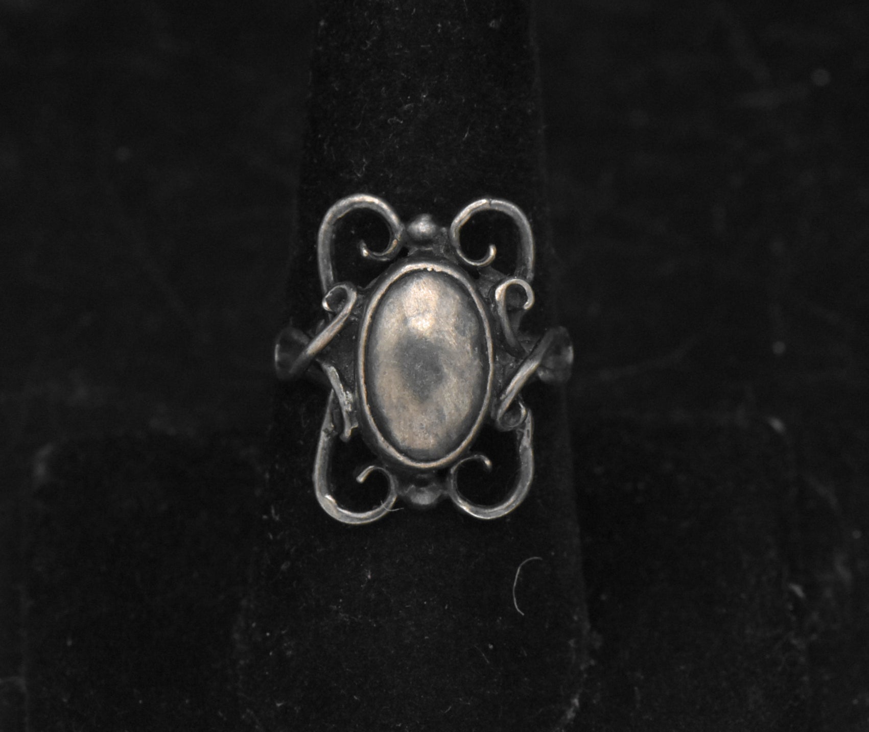 Vintage Handmade Scandinavian Modern Sterling Silver Ring - Size 8