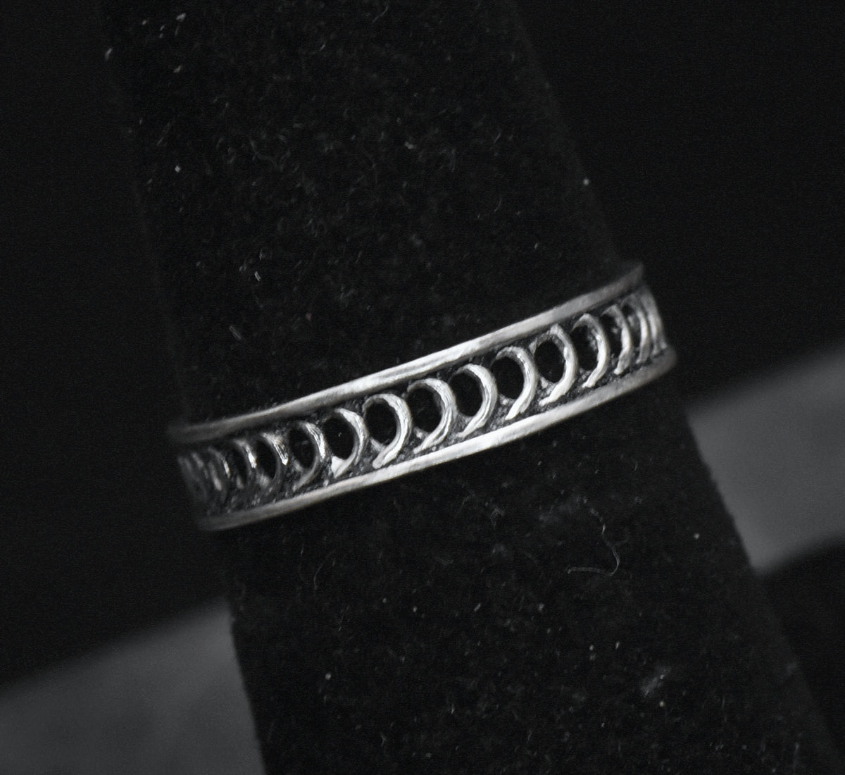 Vintage Sterling Silver Band - Size 6