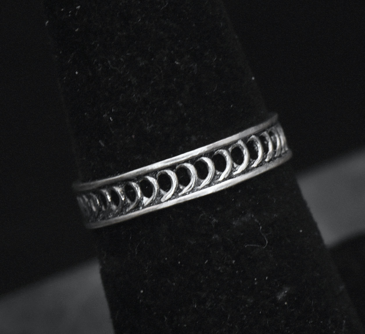 Vintage Sterling Silver Band - Size 6