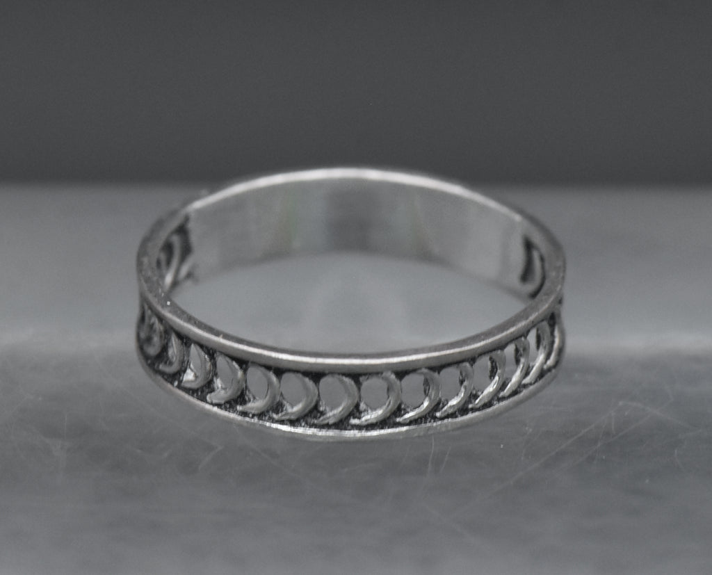 Vintage Sterling Silver Band - Size 6