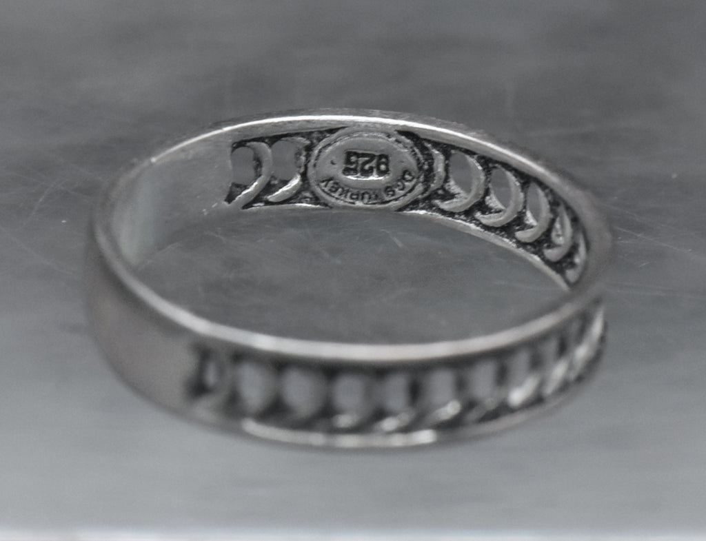 Vintage Sterling Silver Band - Size 6