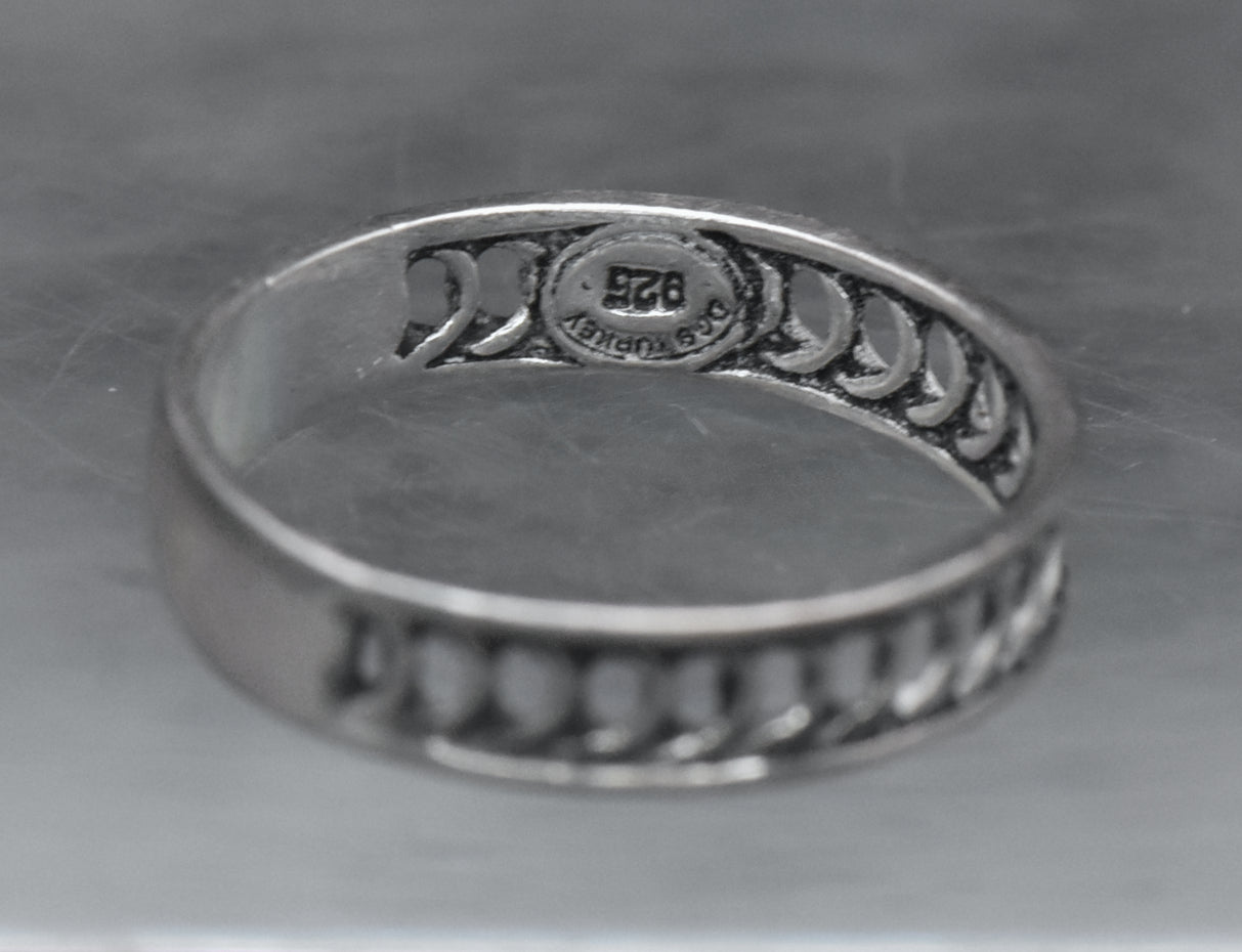 Vintage Sterling Silver Band - Size 6