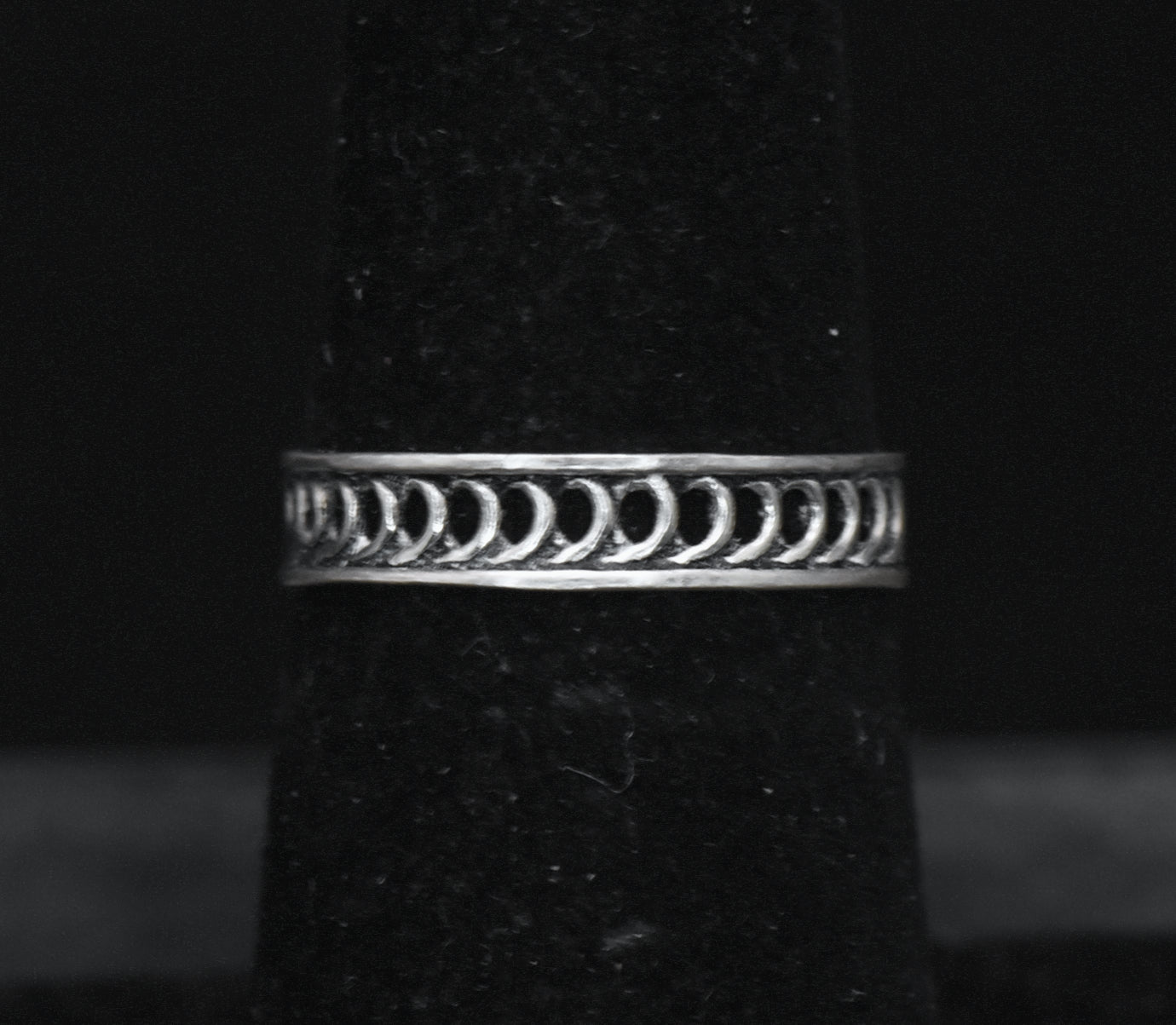 Vintage Sterling Silver Band - Size 6