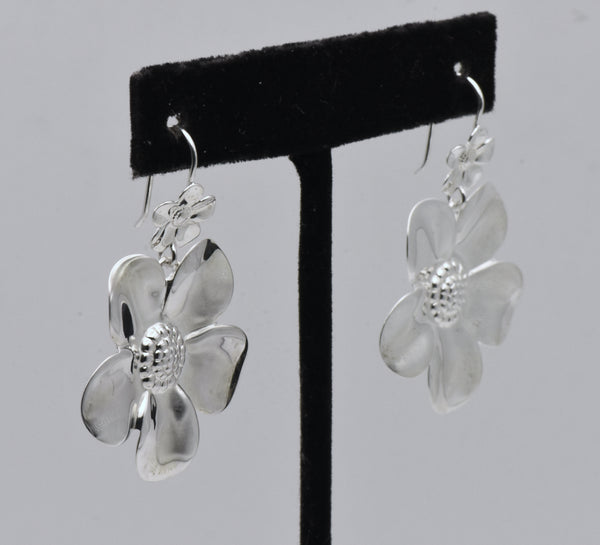 Vintage Italian Sterling Silver Dogwood Flower Earrings