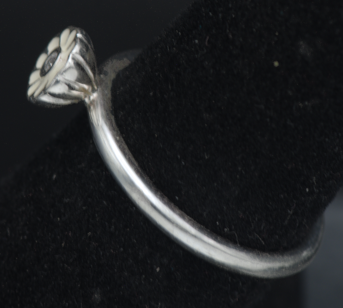 Vintage Sterling Silver CZ Daisy Ring - Size 5.75