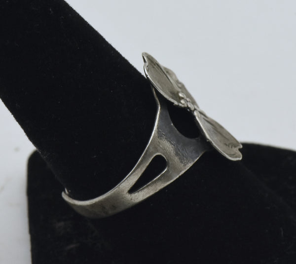 Beau - Vintage Sterling Silver Dogwood Flower Adjustable Size Ring - BROKEN