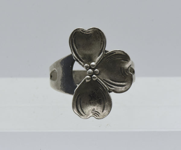 Beau - Vintage Sterling Silver Dogwood Flower Adjustable Size Ring - BROKEN