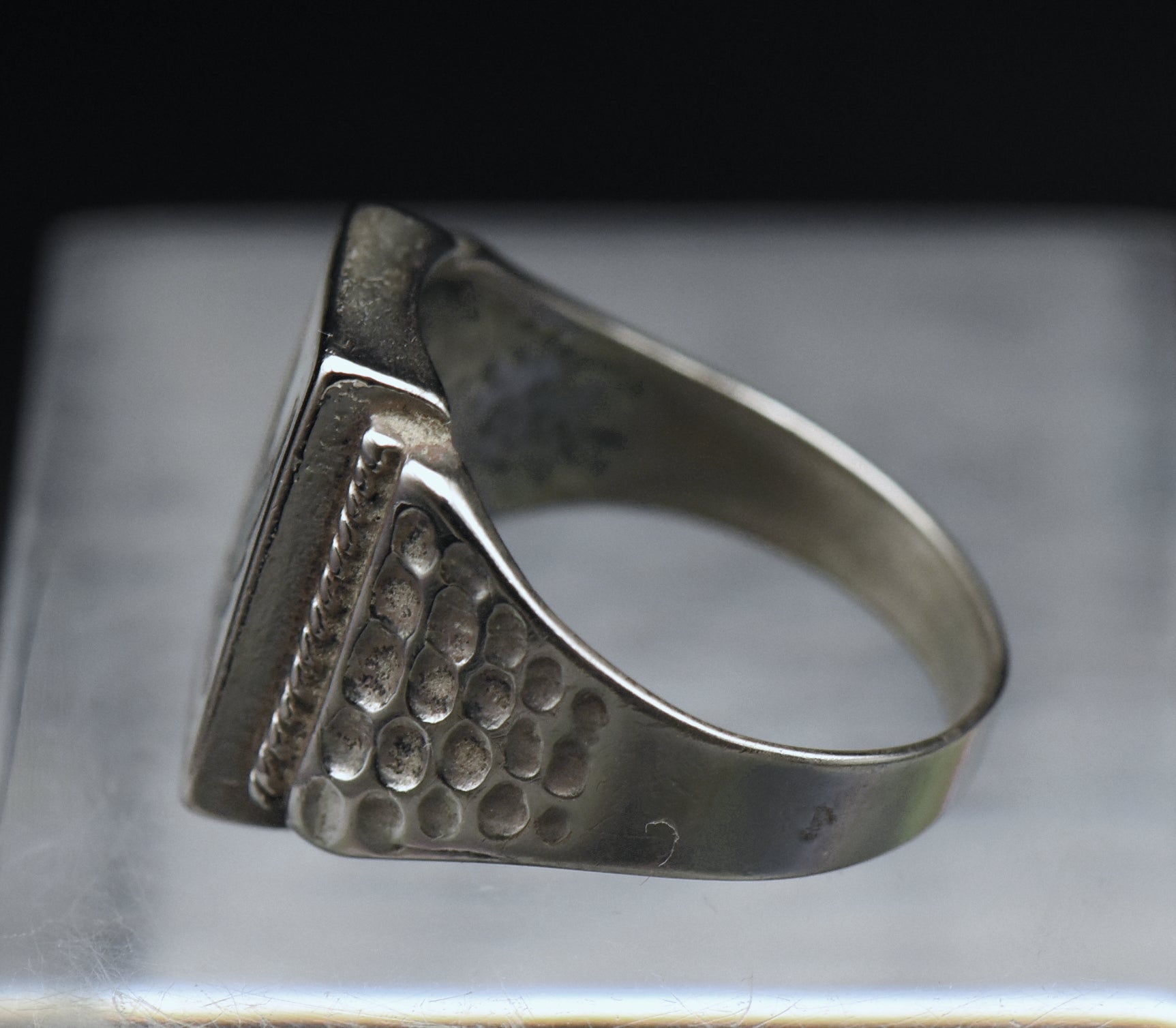 Vintage Eagle Stone and Enamel Silver Plated Ring - Size 11.25