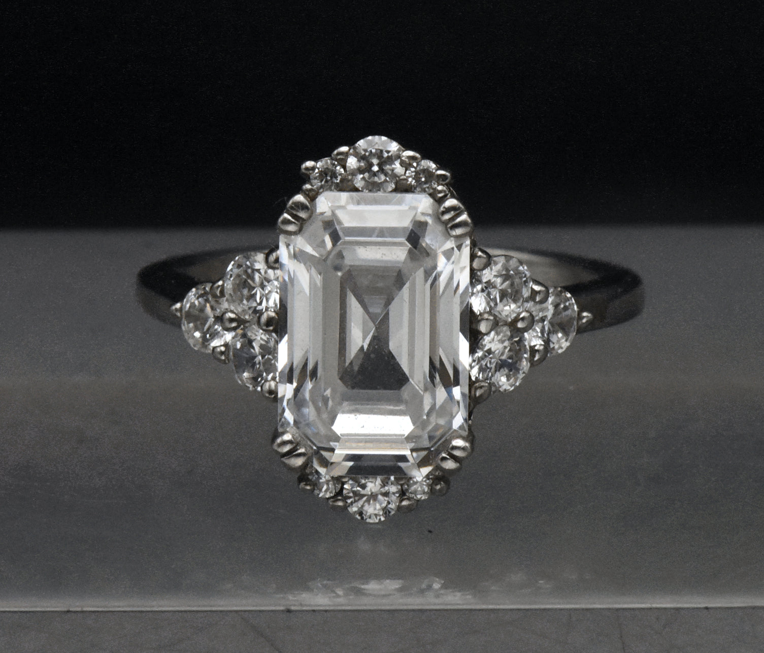 Vintage Cubic Zirconia Sterling Silver Ring - Size 8