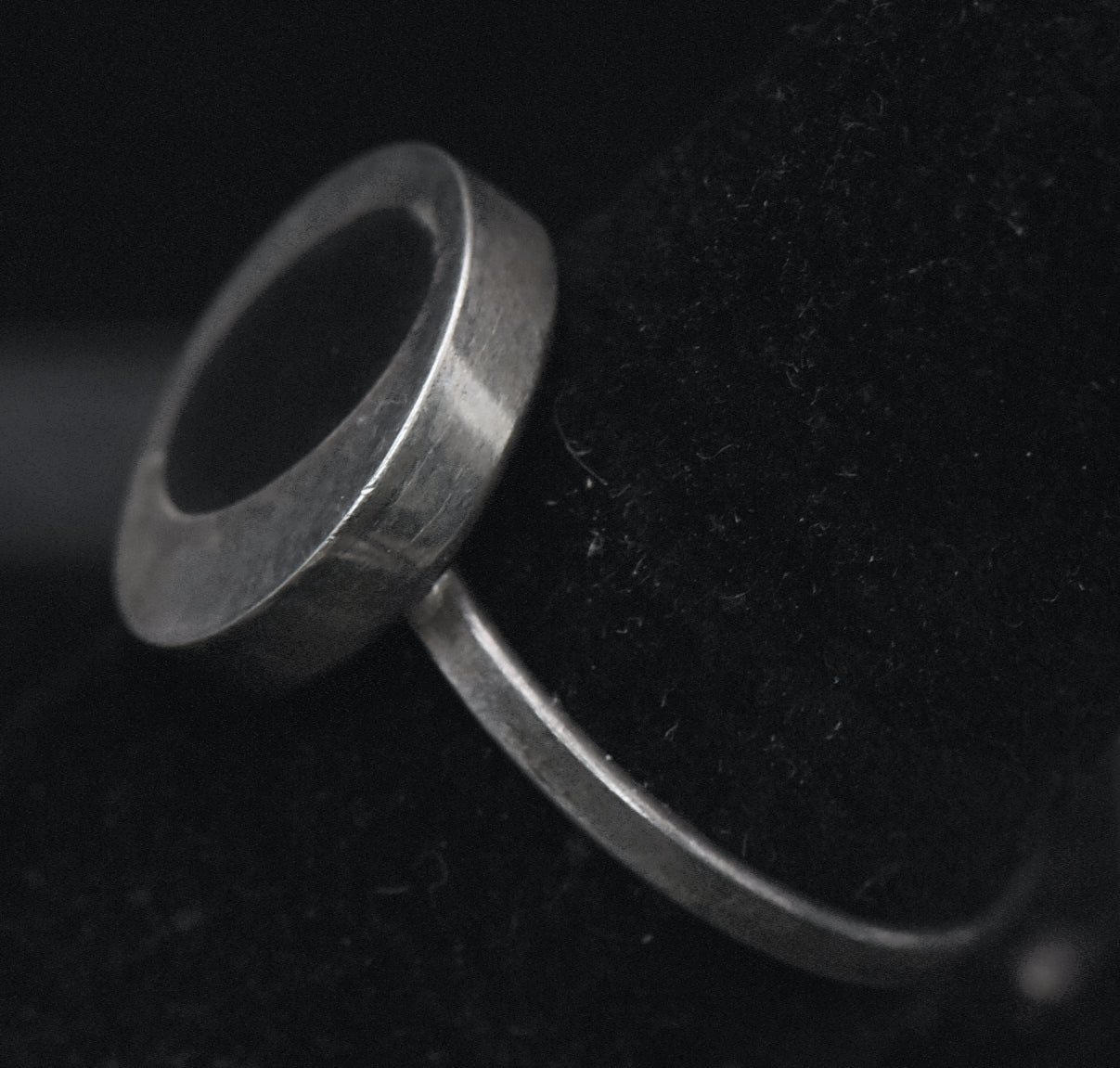 Vintage Handmade Sterling Silver Black Enamel Ring - Size 7.75