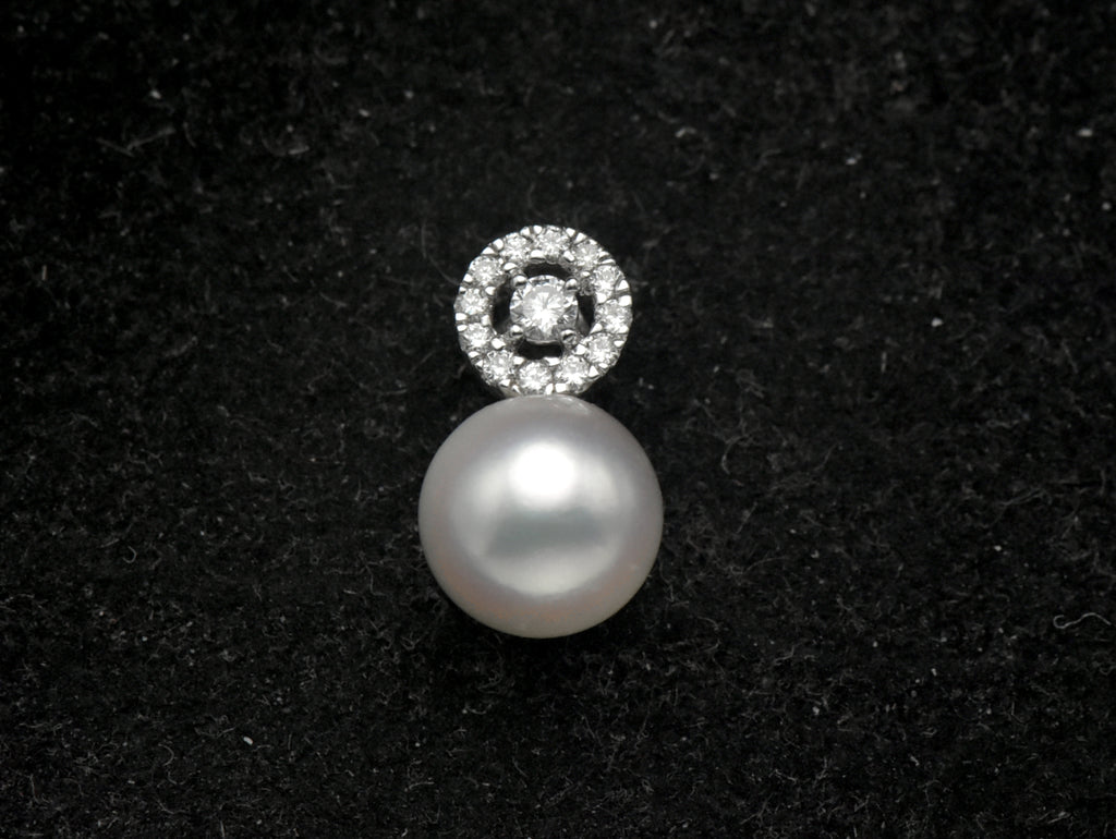Vintage 18k White Gold Pearl and Diamonds Pendant