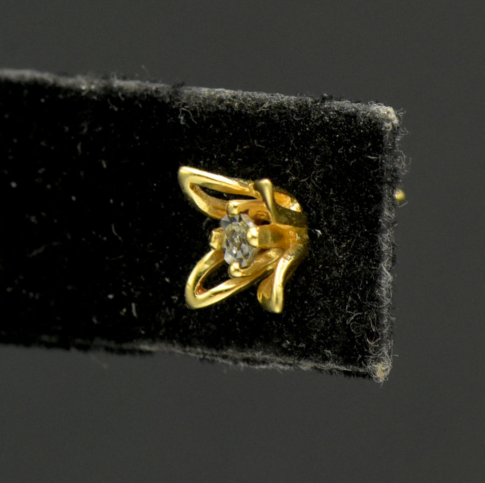 UNMATCHED Vintage 14k Gold and Diamond Floral Stud Earring