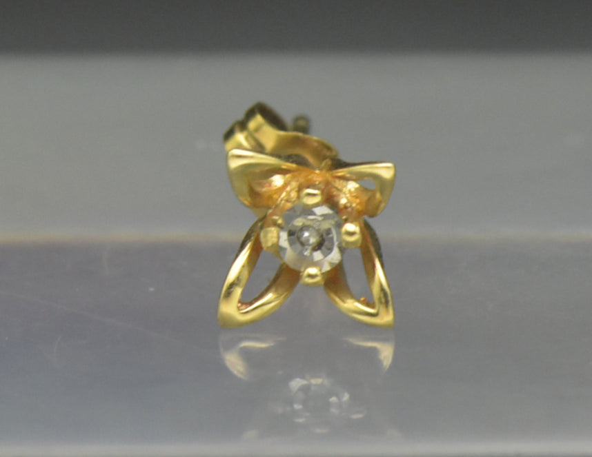 UNMATCHED Vintage 14k Gold and Diamond Floral Stud Earring