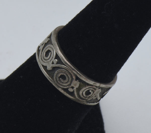 Vintage Handmade Sterling Silver Band - Size 6.5