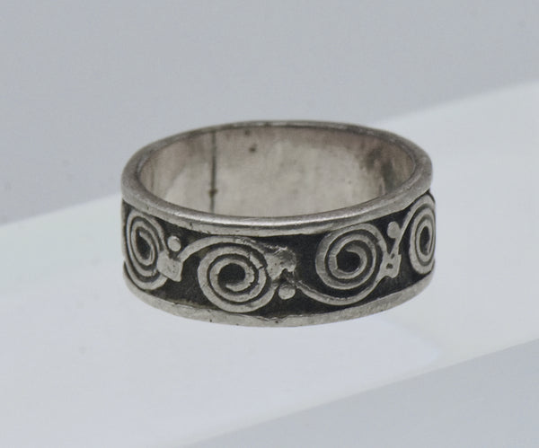 Vintage Handmade Sterling Silver Band - Size 6.5