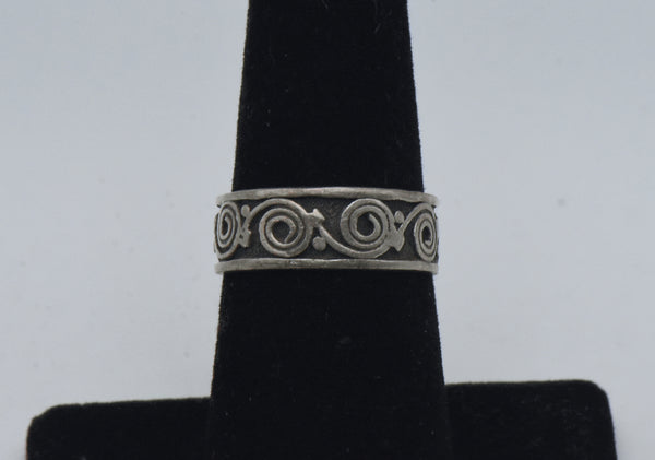 Vintage Handmade Sterling Silver Band - Size 6.5