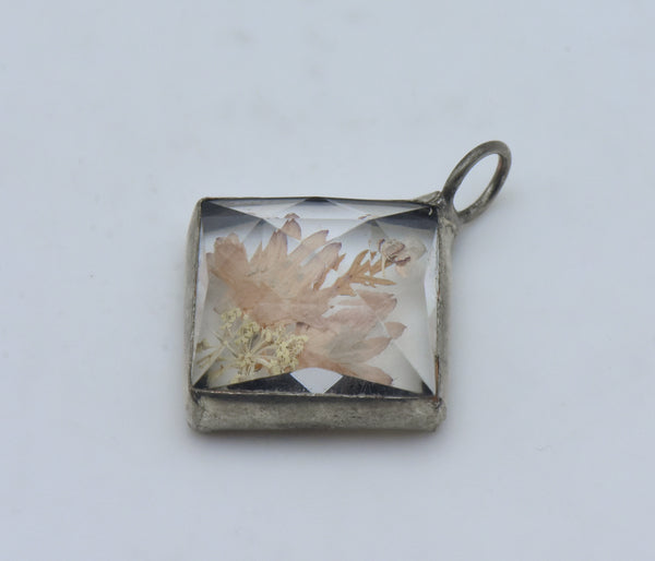 Vintage Dried Flowers Faceted Resin Pendant