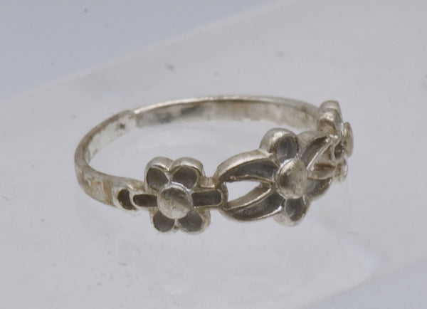 Vintage Sterling Silver Ajustable Floral Ring