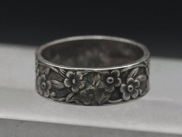 Vintage Sterling Silver Embossed Floral Band - Size 6.25