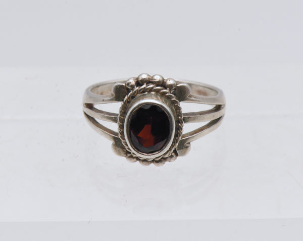 Vintage Red Garnet Sterling Silver Ring - Size 5.75
