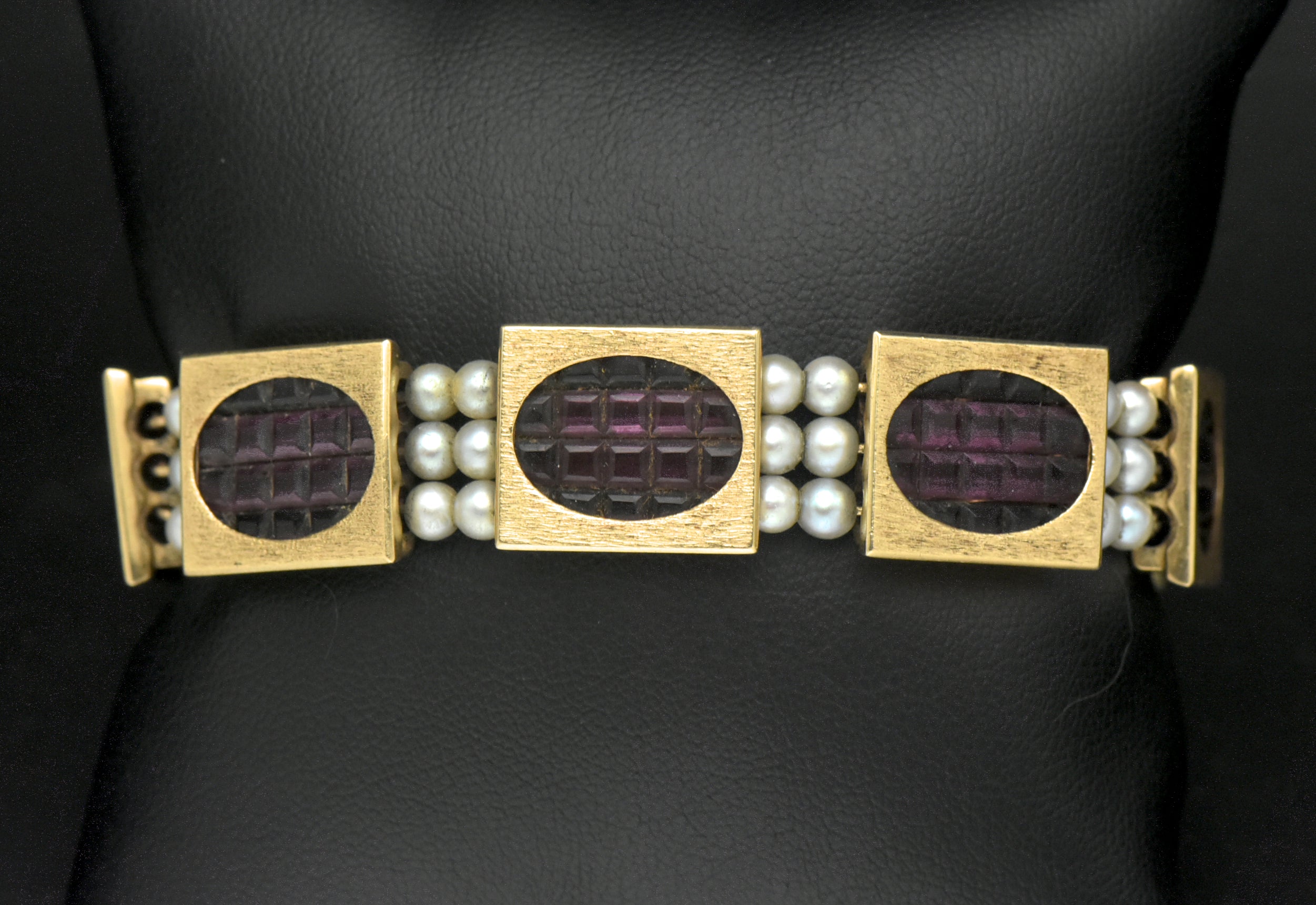 Handmade 14K Gold Link Bracelet with Hand-Carved Glass and Cultured Pearls - 7"