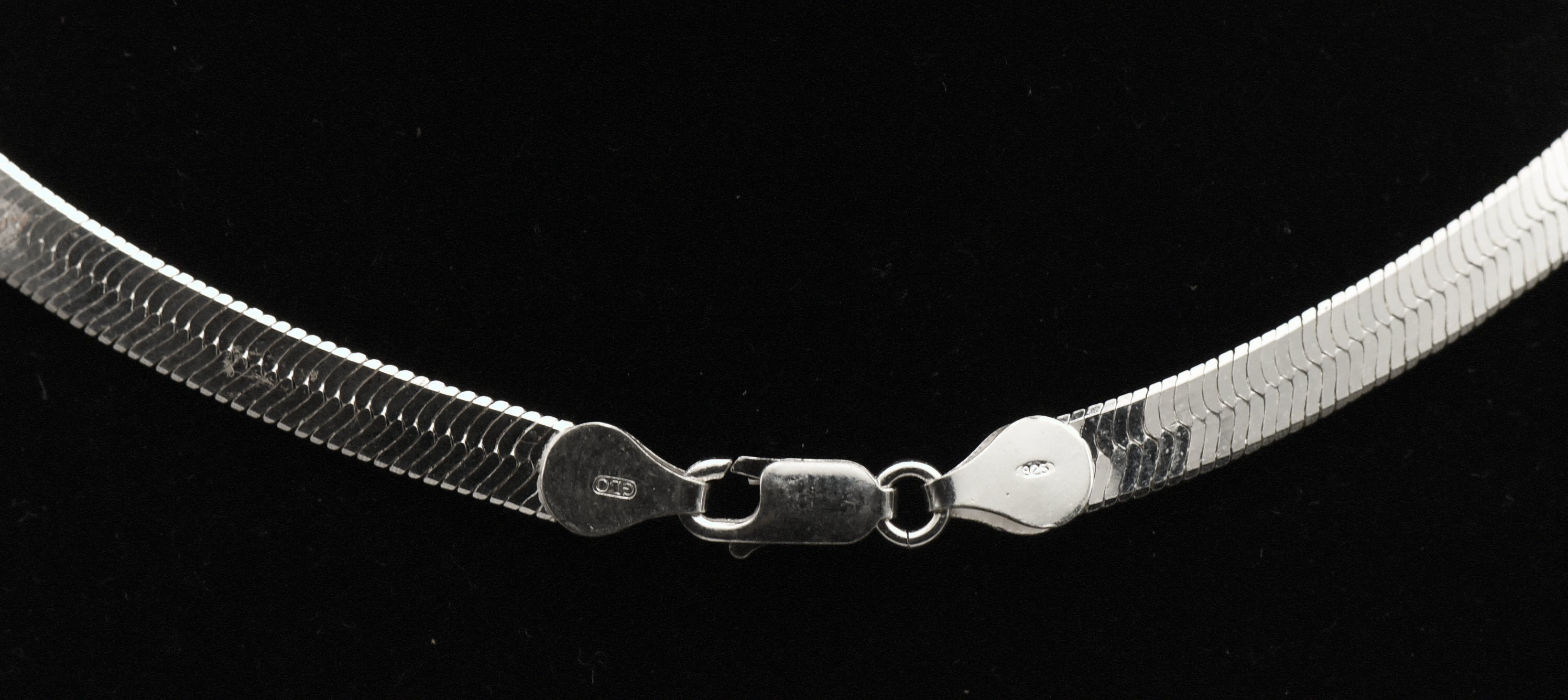 Vintage Italian Sterling Silver Herringbone Link Chain Necklace - 24"