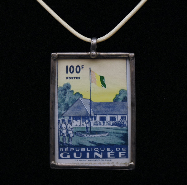 Vintage République de Guinée Stamp Sterling Silver Pendant Necklace