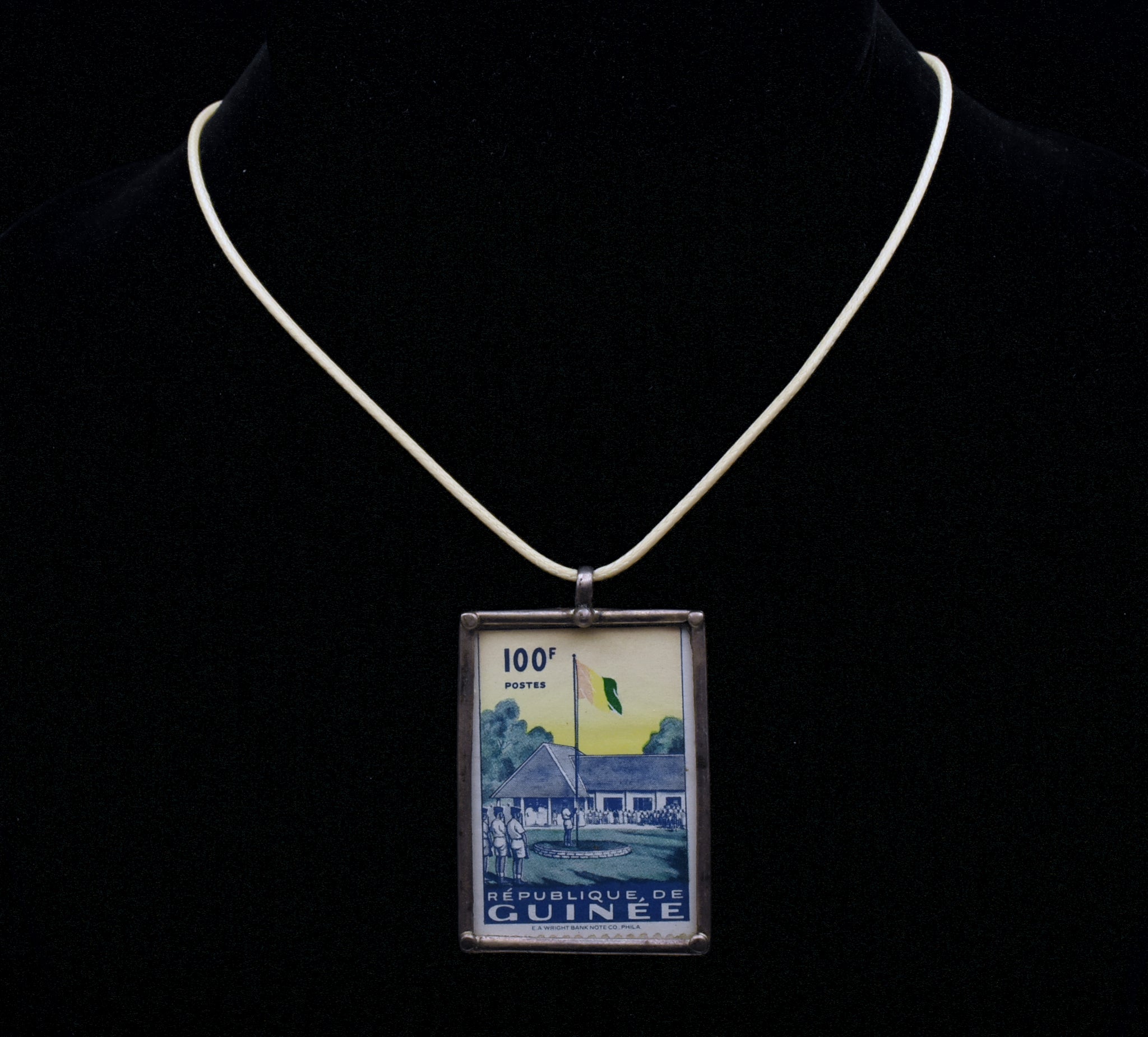 Vintage République de Guinée Stamp Sterling Silver Pendant Necklace