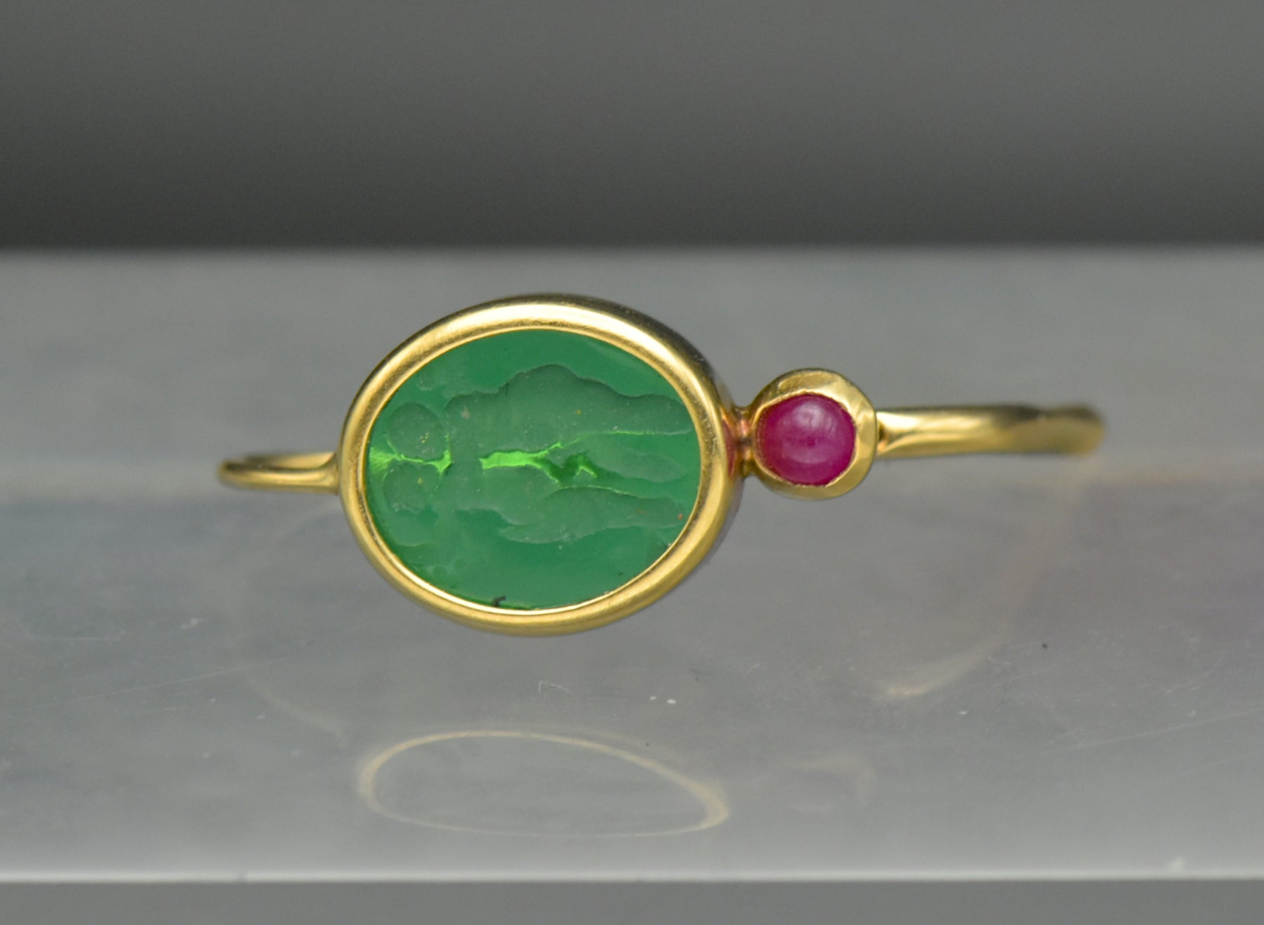 UNMATCHED Vintage 14k Gold Intaglio Glass and Ruby Earring