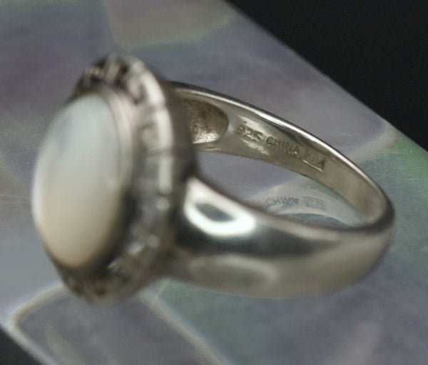 Vintage Sterling Silver Mother of Pearl Ring - Size 9