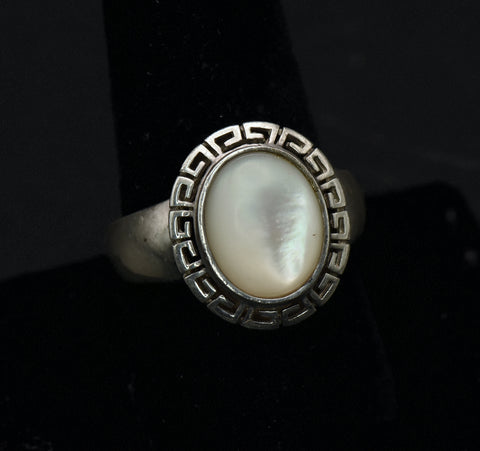Vintage Sterling Silver Mother of Pearl Ring - Size 9