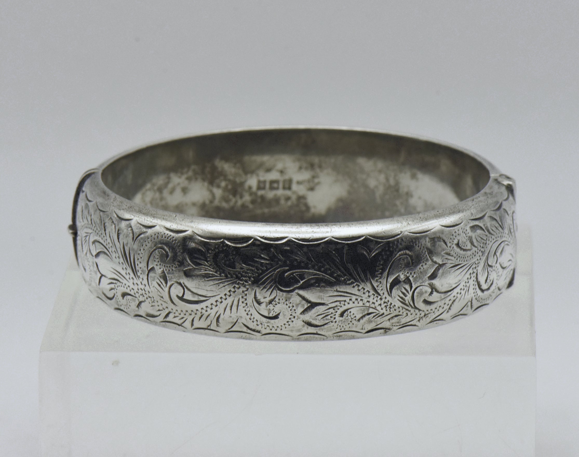 Harrod's - Vintage 1960s English Sterling Silver Wide Hinged Bangle