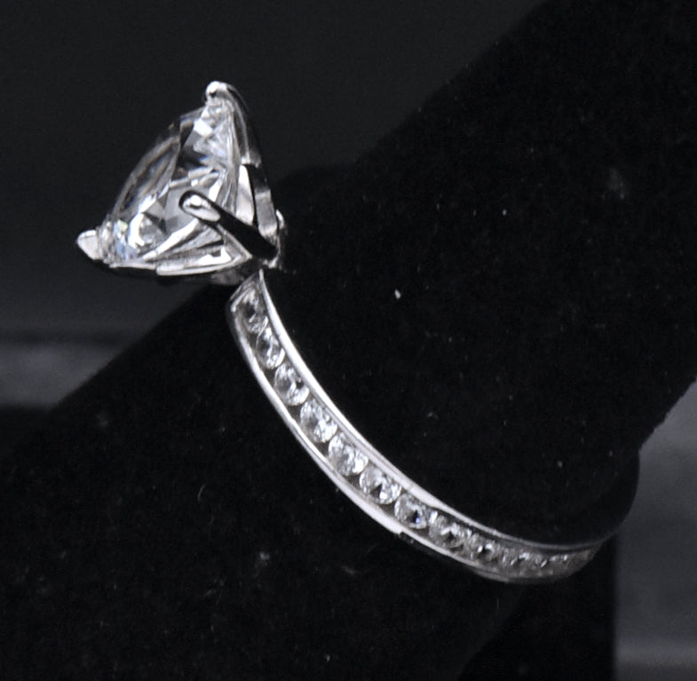 Sterling Silver Cubic Zirconia Heart Ring - Size 6